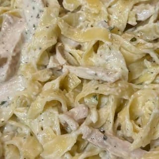Chicken Fettuccine Alfredo Tray